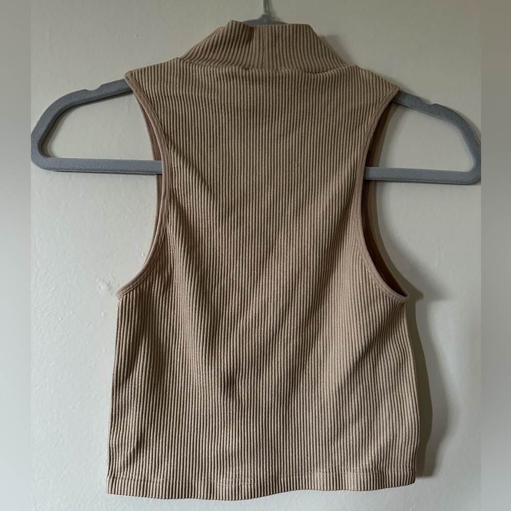 Zara Cropped Tank - Picture 2 of 3